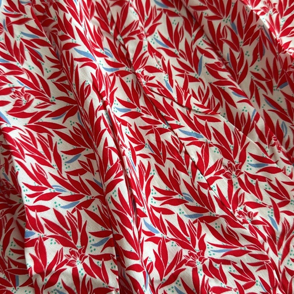 SOLD OUT Lulu’s - red and white tie front romper - Picture 4 of 7